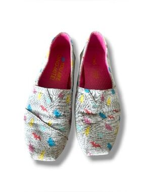 TOMS Slip On Shoes Women Canvas Multicolor Print